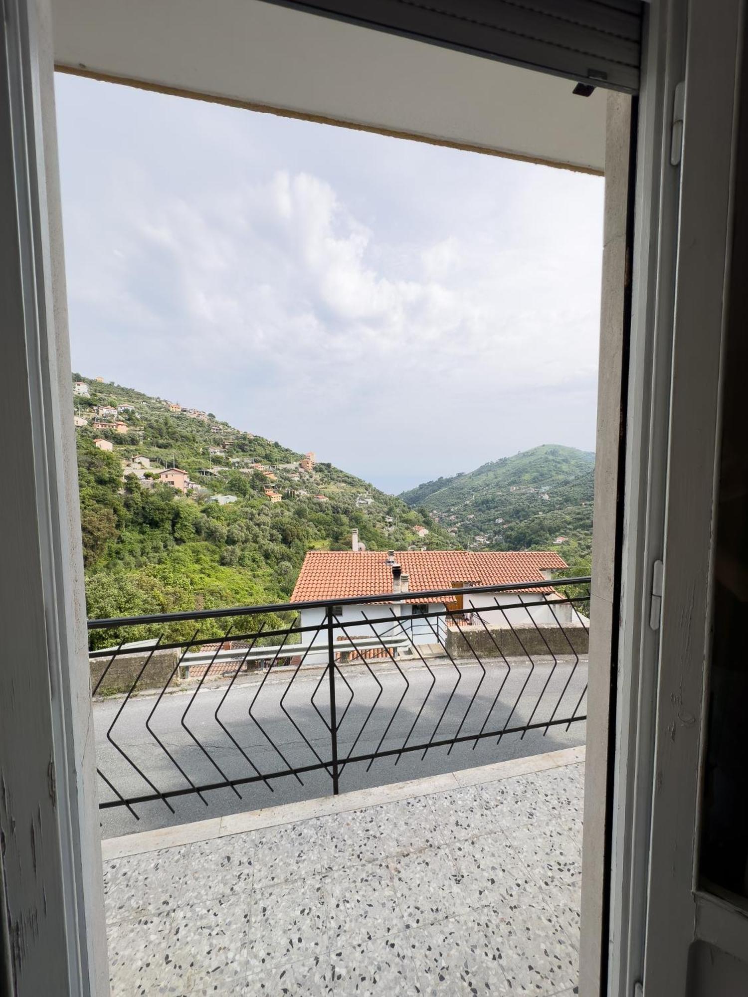 Sanremo Mare E Relax - Affittasi "Casa Illiade" Con Parcheggio Libero, Terrazza E Wi-Fiアパートメント エクステリア 写真