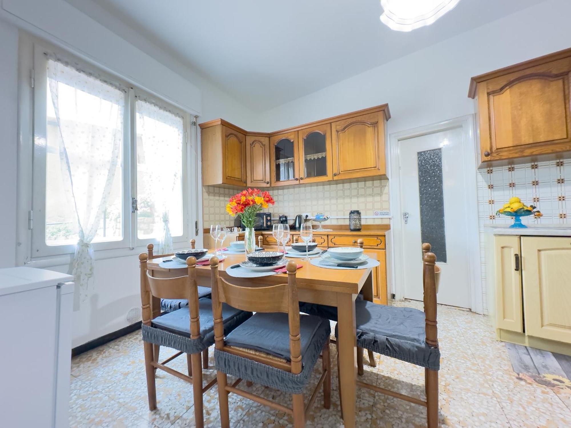 Sanremo Mare E Relax - Affittasi "Casa Illiade" Con Parcheggio Libero, Terrazza E Wi-Fiアパートメント エクステリア 写真