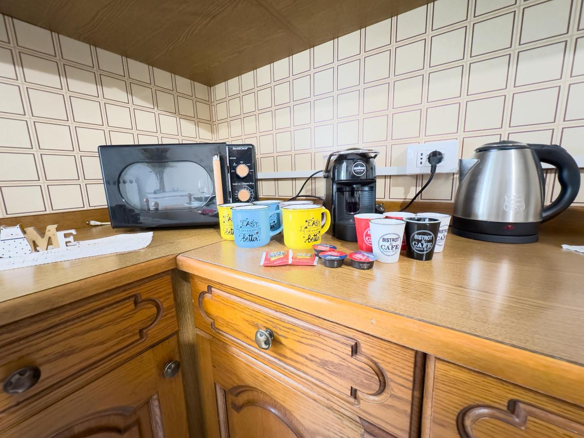 Sanremo Mare E Relax - Affittasi "Casa Illiade" Con Parcheggio Libero, Terrazza E Wi-Fiアパートメント エクステリア 写真